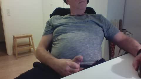 Snapshot of oldth chatting on 12/29/24, 11:08 oldth online show from 12/29/24, 11:08