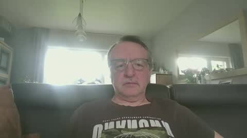 Snapshot of oldtimer160162493 chatting on 05/15/26, 12:45 oldtimer160162493 online show from 05/15/26, 12:45