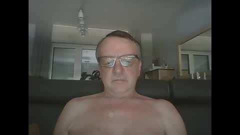 Snapshot of oldtimer160162493 chatting on 05/26/26, 12:45 oldtimer160162493 online show from 05/26/26, 12:45