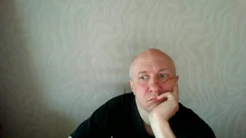 Snapshot of oleg365 chatting on 04/07/26, 06:03 figaro online show from 04/07/26, 06:03
