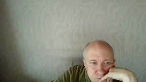 Snapshot of oleg365 chatting on 04/21/26, 06:20 figaro online show from 04/21/26, 06:20