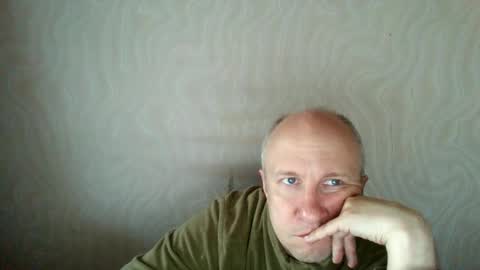 Snapshot of oleg365 chatting on 04/27/26, 04:32 figaro online show from 04/27/26, 04:32