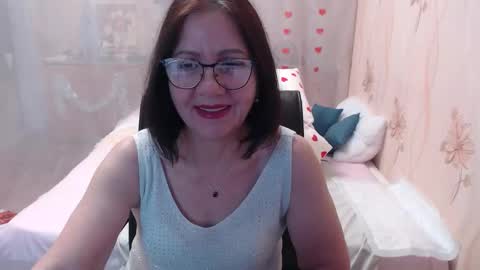 Snapshot of olgahottie chatting on 12/19/25, 11:34 OlgaHottie online show from 12/19/25, 11:34