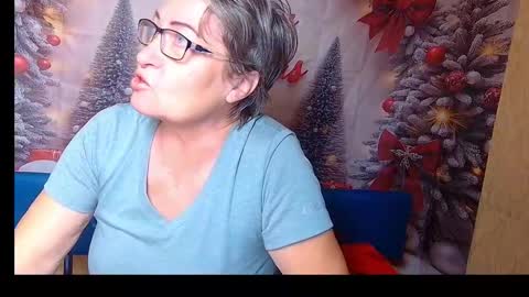 Snapshot of olgaluck chatting on 12/19/25, 06:31 OlgaLuck online show from 12/19/25, 06:31