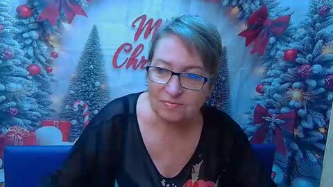 Snapshot of olgaluck chatting on 12/23/25, 06:33 OlgaLuck online show from 12/23/25, 06:33