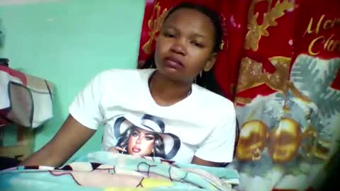 Snapshot of olgamariah203875 chatting on 09/11/25, 07:19 olgamariah203875 online show from 09/11/25, 07:19