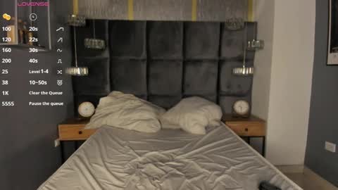 oliiverr22 online show from 09/29/25, 03:33