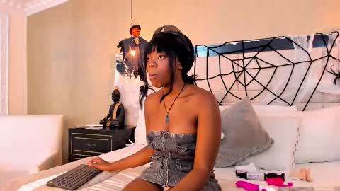 OliiviaGarciaa online show from 10/13/25, 07:36