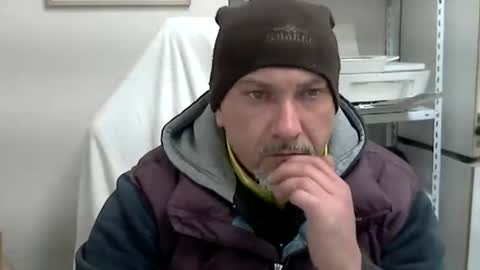 Snapshot of olimpio1230 chatting on 01/04/25, 10:27 olimpio1230 online show from 01/04/25, 10:27