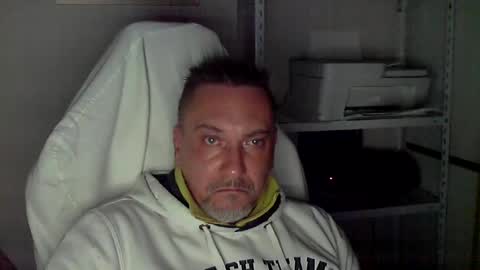 Snapshot of olimpio1230 chatting on 02/25/25, 04:53 olimpio1230 online show from 02/25/25, 04:53