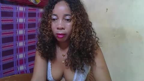 Snapshot of olinaa chatting on 04/19/26, 11:53 olinaa online show from 04/19/26, 11:53