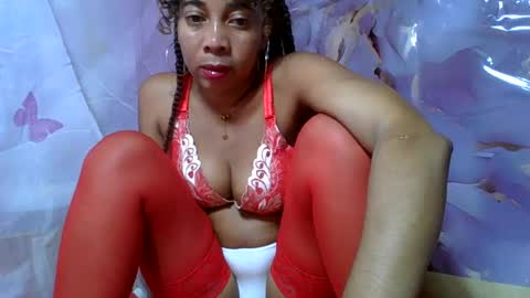 Snapshot of olinaa chatting on 06/11/26, 05:44 olinaa online show from 06/11/26, 05:44