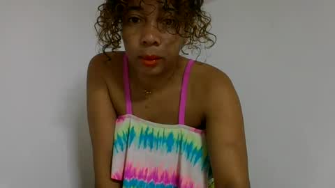 Snapshot of olinaa chatting on 07/06/26, 05:15 olinaa online show from 07/06/26, 05:15