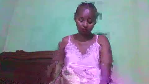 Snapshot of olinah610 chatting on 10/28/25, 08:55 olinah610 online show from 10/28/25, 08:55