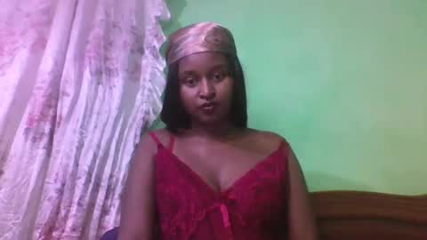 Snapshot of olinah610 chatting on 11/15/25, 08:27 olinah610 online show from 11/15/25, 08:27