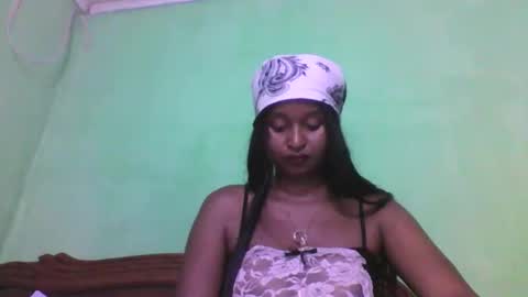 Snapshot of olinah610 chatting on 11/20/25, 09:14 olinah610 online show from 11/20/25, 09:14