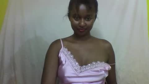 Snapshot of olinah610 chatting on 01/16/26, 05:39 olinah610 online show from 01/16/26, 05:39