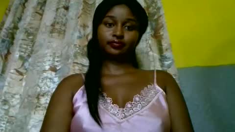 Snapshot of olinah610 chatting on 02/20/26, 08:20 olinah610 online show from 02/20/26, 08:20