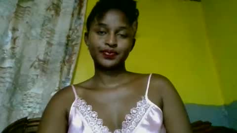 Snapshot of olinah610 chatting on 03/03/26, 07:53 olinah610 online show from 03/03/26, 07:53