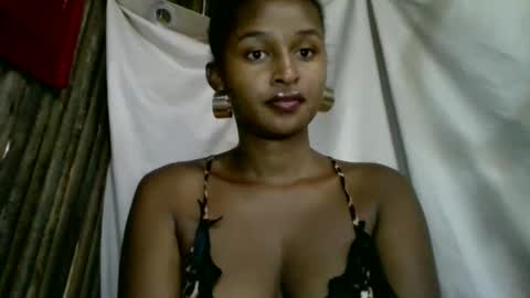 olinah610 online show from 04/26/26, 06:22