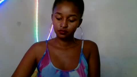 Snapshot of olinah610 chatting on 05/27/26, 12:13 olinah610 online show from 05/27/26, 12:13