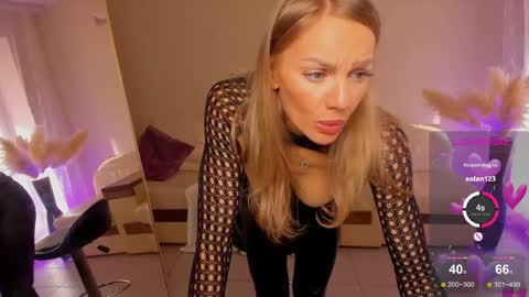 Snapshot of oliva_candy chatting on 05/25/26, 02:12 oliva_candy online show from 05/25/26, 02:12