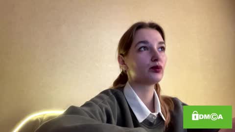 Olivia here online show from 09/28/25, 09:25