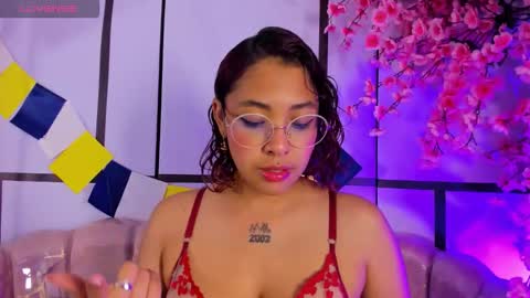 Snapshot of olivejoness_ chatting on 10/01/25, 05:57 olive online show from 10/01/25, 05:57