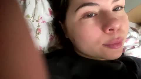 Snapshot of olivepeach chatting on 12/26/24, 09:44 Oil online show from 12/26/24, 09:44