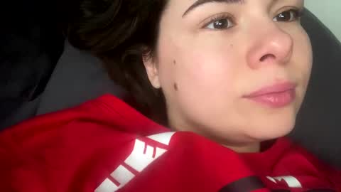 Snapshot of olivepeach chatting on 02/14/25, 10:59 Oil online show from 02/14/25, 10:59