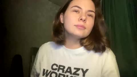 Snapshot of olivepeach chatting on 10/29/25, 07:15 Oil online show from 10/29/25, 07:15