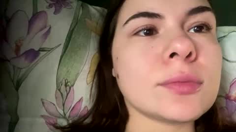 Snapshot of olivepeach chatting on 11/05/25, 09:53 Oil online show from 11/05/25, 09:53