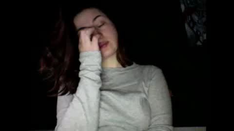 Snapshot of olivepeach chatting on 01/19/26, 06:06 Oil online show from 01/19/26, 06:06