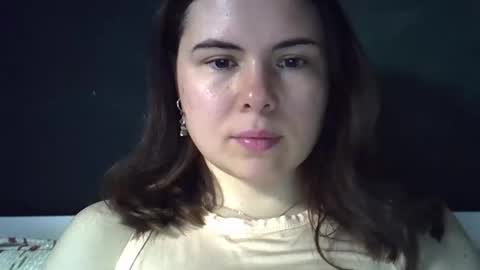 Snapshot of olivepeach chatting on 05/19/26, 12:22 Oil online show from 05/19/26, 12:22