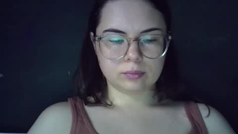 Snapshot of olivepeach chatting on 06/10/26, 02:05 Oil online show from 06/10/26, 02:05