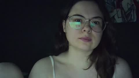 Snapshot of olivepeach chatting on 06/19/26, 11:58 Oil online show from 06/19/26, 11:58
