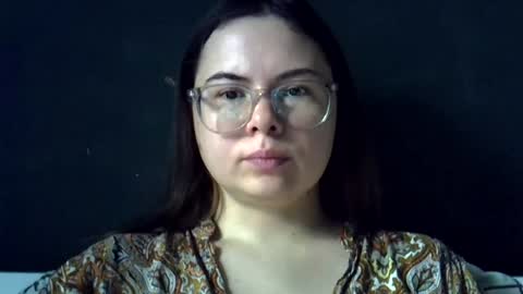 Snapshot of olivepeach chatting on 07/20/26, 10:39 Oil online show from 07/20/26, 10:39