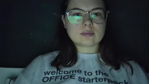 Snapshot of olivepeach chatting on 07/26/26, 10:33 Oil online show from 07/26/26, 10:33