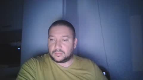 Snapshot of oliver841119 chatting on 07/27/26, 10:28 Oliver84 online show from 07/27/26, 10:28
