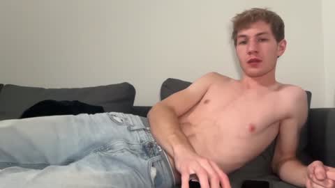 Snapshot of oliver_beck chatting on 01/26/25, 02:03 Oliver Beck online show from 01/26/25, 02:03