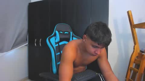 Oliver bray online show from 11/28/25, 07:38