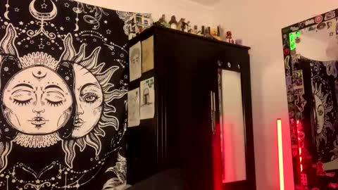 Oliver fast online show from 11/28/25, 07:22