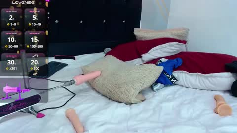 Oliver  Smith online show from 12/28/24, 09:08