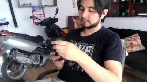 oliver_laid_2023 online show from 05/16/26, 07:45