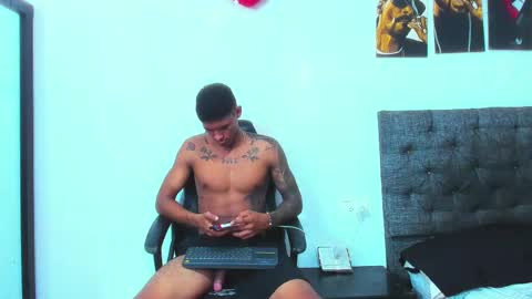 Snapshot of oliver_smith_2 chatting on 09/20/25, 05:25 oliver_smith_2 online show from 09/20/25, 05:25