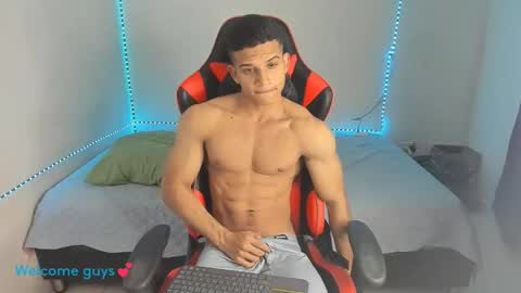 Snapshot of oliver_thompsson chatting on 01/12/26, 02:17 oliver thompsson online show from 01/12/26, 02:17