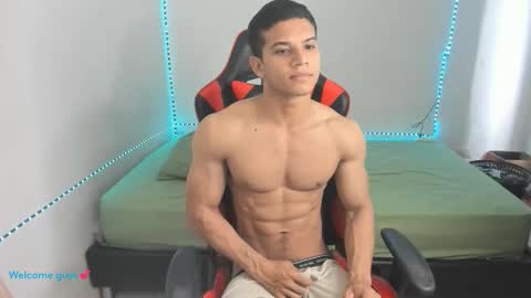 Snapshot of oliver_thompsson chatting on 02/14/26, 01:30 oliver thompsson online show from 02/14/26, 01:30