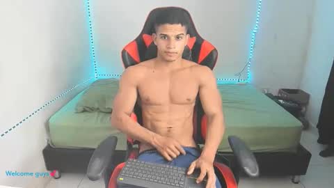 Snapshot of oliver_thompsson chatting on 02/22/26, 11:36 oliver thompsson online show from 02/22/26, 11:36