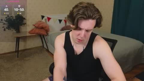 Snapshot of oliver_travis chatting on 11/29/25, 03:20 Oliver Evans online show from 11/29/25, 03:20