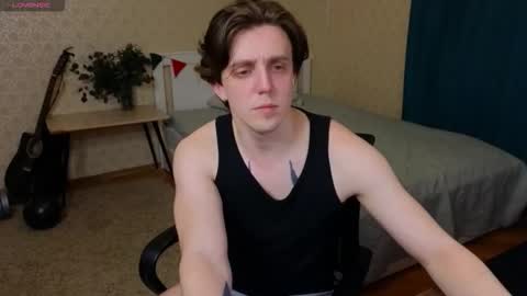 Snapshot of oliver_travis chatting on 02/12/26, 03:56 Oliver Evans online show from 02/12/26, 03:56